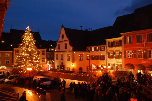 endingen-weihnachtsmarkt-2-c-hauser27C351CF-33B5-F230-495B-65387783340F.jpg